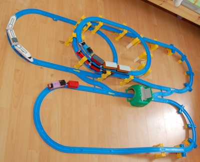 thomas the train blue track